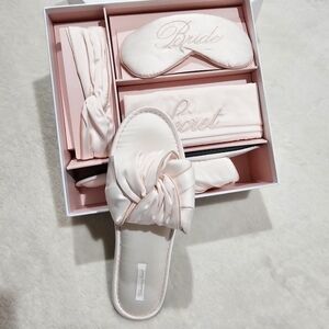 Victoria’s Secret ✦ Bridal Satin Gift Set ✦ Pink Ivory Sleep Accessories Boxed